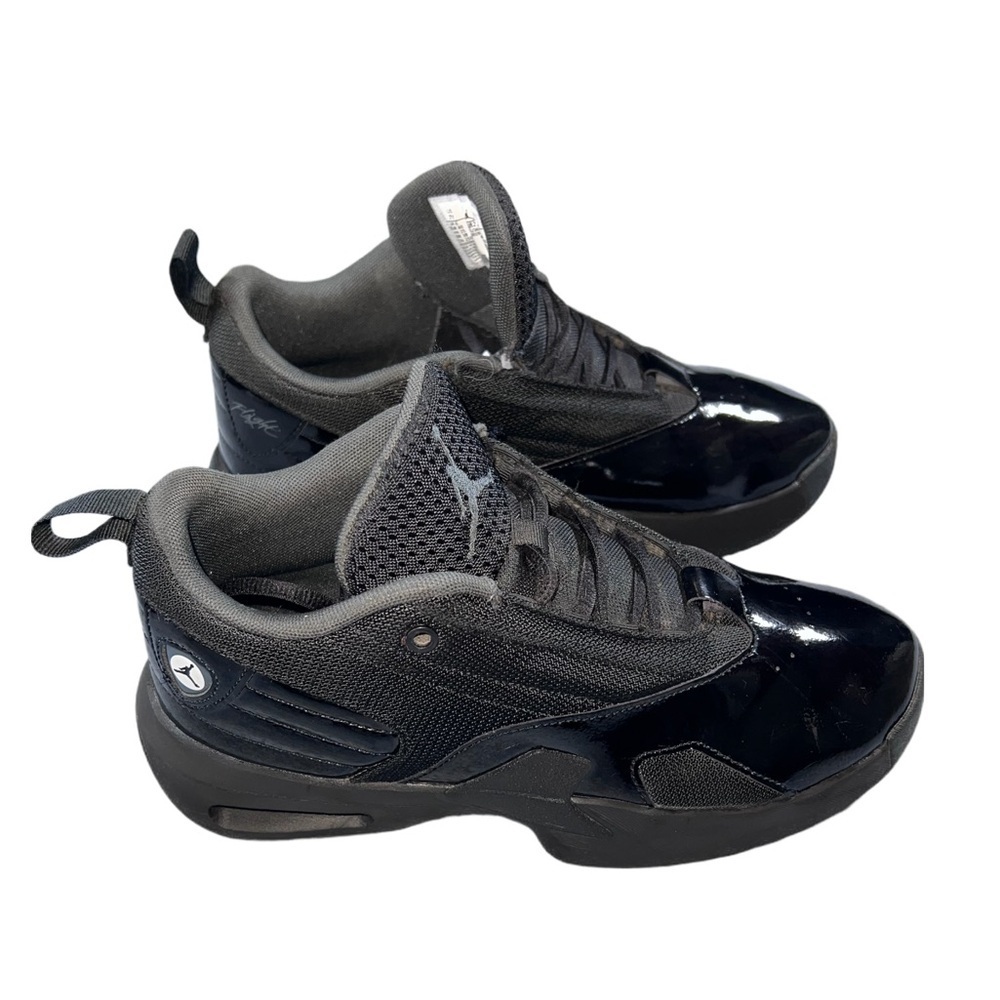 Nike Air Jordan Max Aura 6 Youth Basketball Shoes